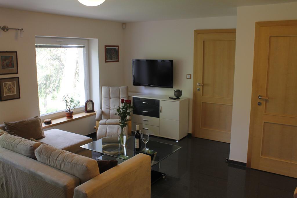 Apartment Dejvice Prag Exterior foto